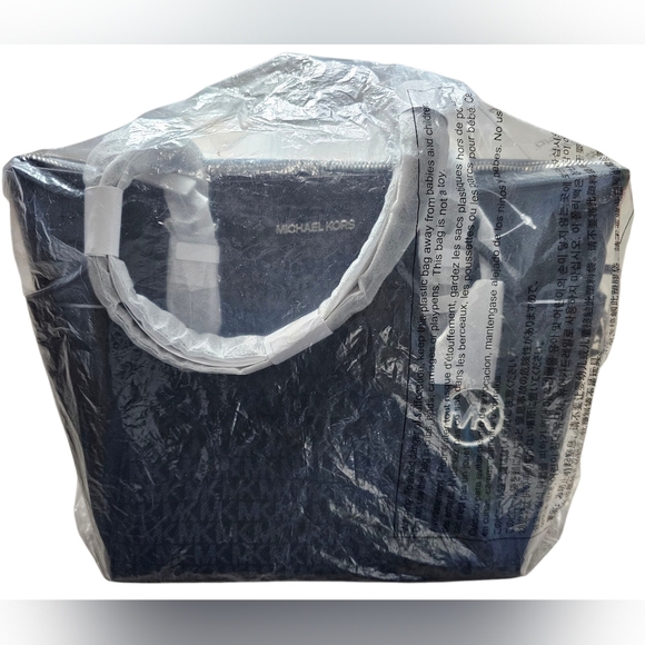 Michael Kors Charlotte Large TZ Tote With Side Pockets - Picture 8 of 12